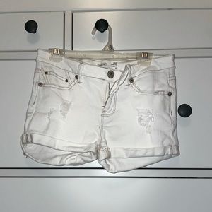 Women’s white jeans shorts